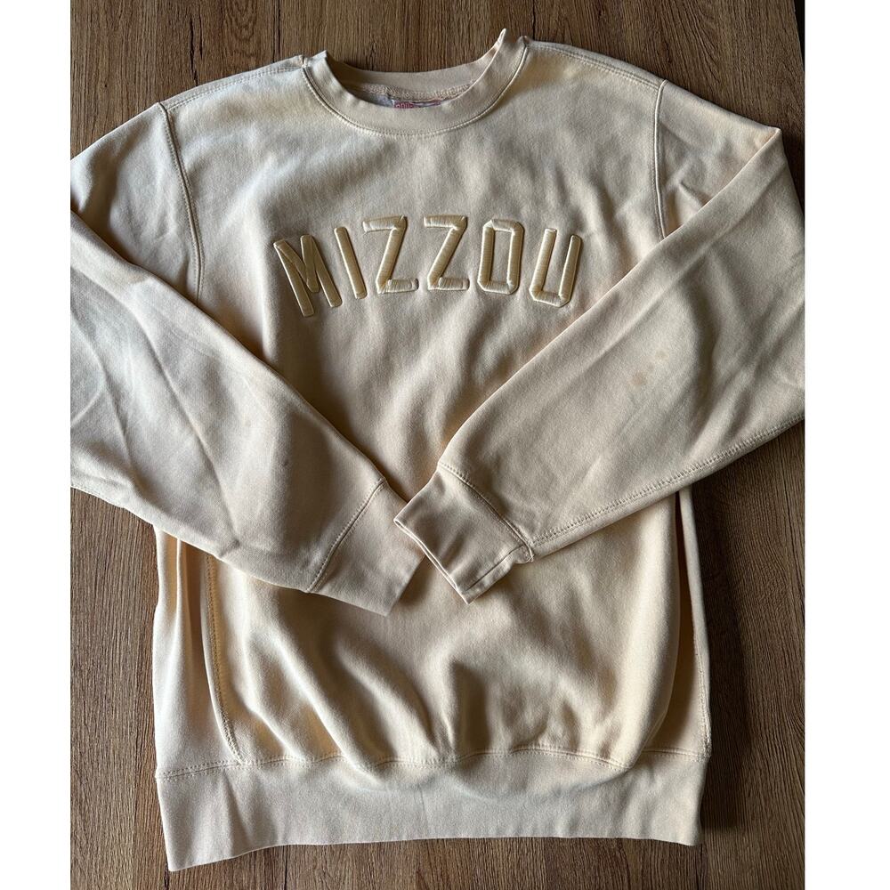 MV Sports Light Oversized Yellow Mizzou Crewneck Sweatshirt Size Small